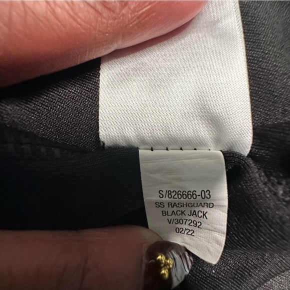 Old Navy Boy's Black Short sleeve Rashguard Size L (10-12) - Picture 5 of 7